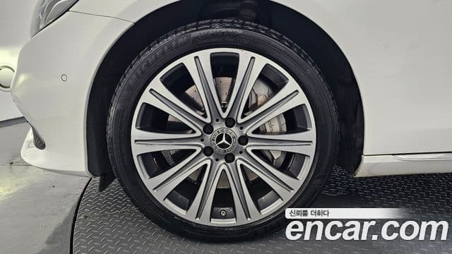 Mercedes-Benz E-Class 2020 — ფოტო 5/20