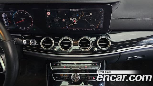 Mercedes-Benz E-Class 2020 — ფოტო 12/20