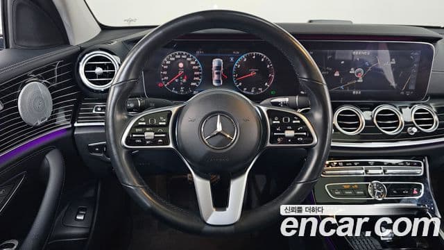 Mercedes-Benz E-Class 2020 — ფოტო 13/20