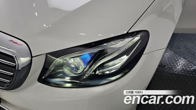Mercedes-Benz E-Class 2020 — ფოტო 12/36