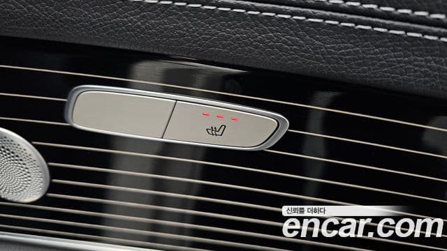 Mercedes-Benz E-Class 2020 — ფოტო 28/36