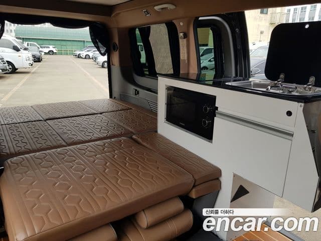Hyundai Staria 2022 — Photo 2/20