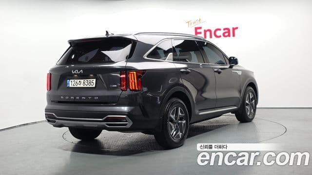 Kia Sorento 2022 — Фото 2/20
