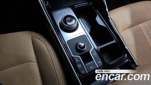 Kia Sorento 2022 — Фото 9/20