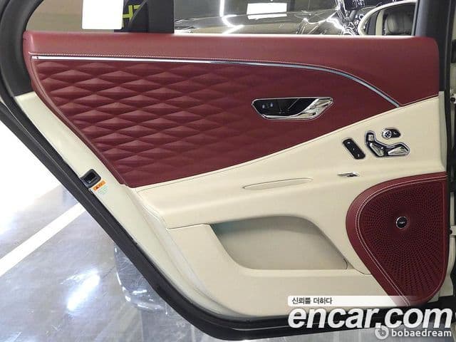 Bentley Flying Spur 2023 — Şəkil 17/20