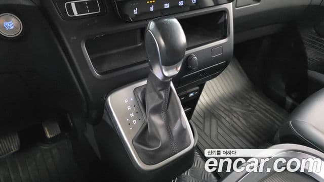 Hyundai Staria 2021 — Şəkil 2/20