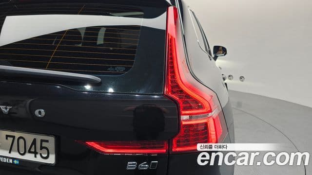 Volvo XC60 2021 — Photo 22/34