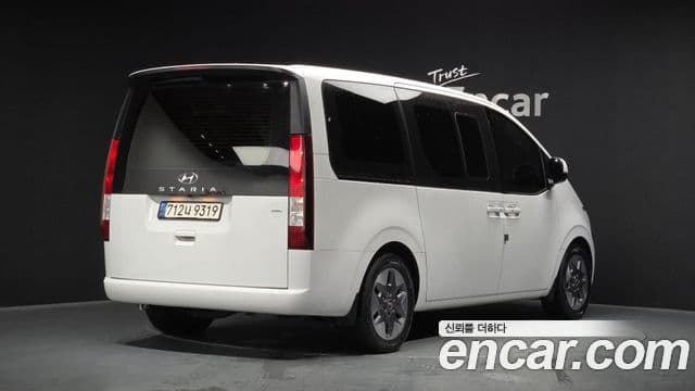 Hyundai Staria 2022 — Фото 2/20
