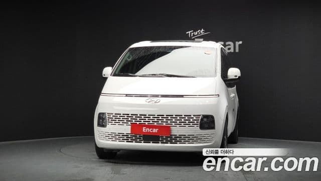 Hyundai Staria 2022 — Фото 3/20