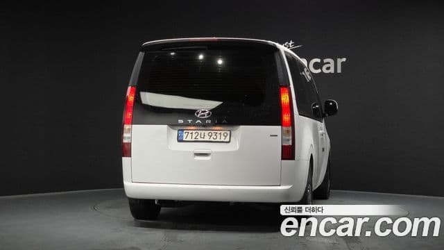 Hyundai Staria 2022 — Фото 4/20