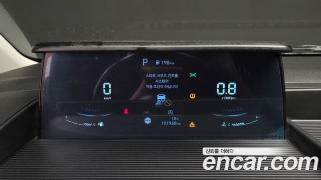 Hyundai Staria 2022 — Фото 8/20