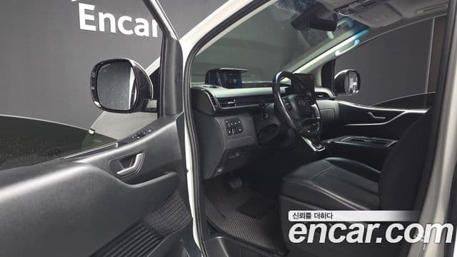 Hyundai Staria 2022 — Фото 11/20