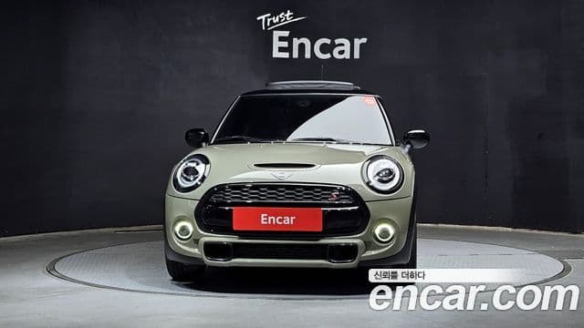 Mini Cooper S 2020 — Фото 3/20