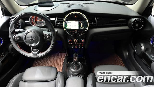 Mini Cooper S 2020 — Фото 7/20