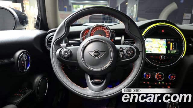 Mini Cooper S 2020 — Фото 12/20