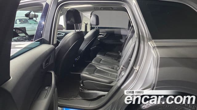 Audi Q7 2019 — ფოტო 11/20