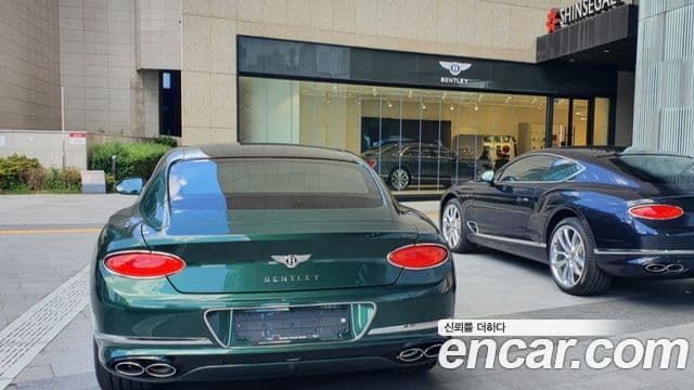 Bentley Continental GT 2022 — Photo 3/18