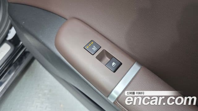 Hyundai Grandeur 2023 — Фото 19/20