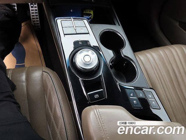 Kia K8 2023 — Şəkil 8/20