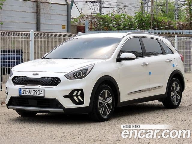Kia Niro 2021 — Фото 2/20