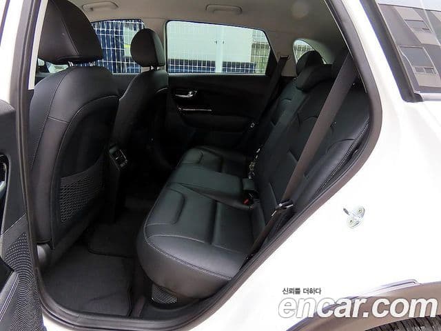 Kia Niro 2021 — Фото 6/20