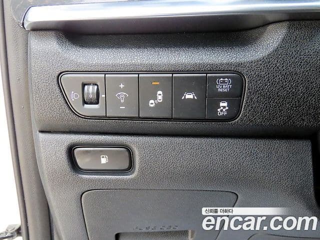 Kia Niro 2021 — Фото 11/20