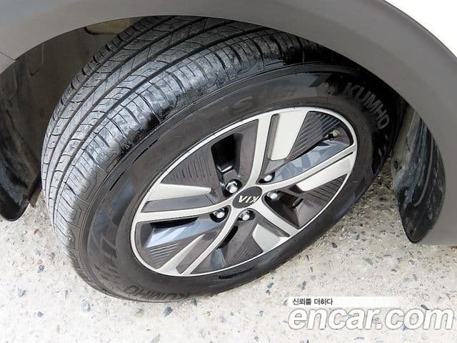 Kia Niro 2021 — Фото 20/20