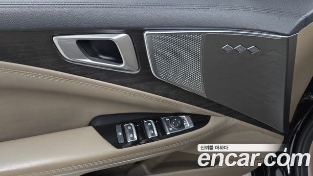 Kia K8 2022 — Şəkil 19/20