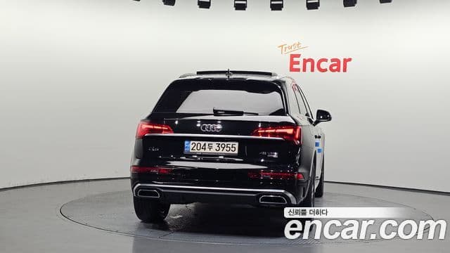 Audi Q5 2021 — Photo 6/20