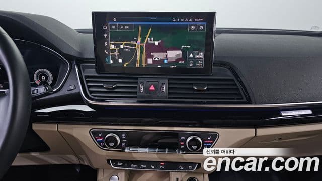 Audi Q5 2021 — Photo 3/20