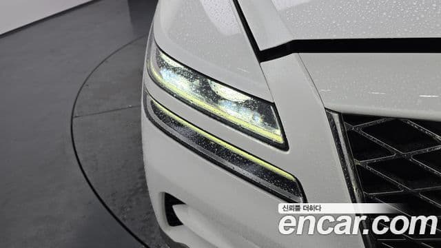 Genesis GV80 2020 — Photo 29/37