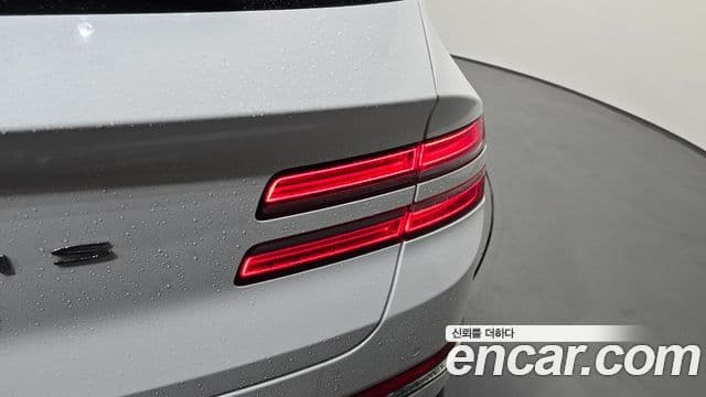 Genesis GV80 2020 — Photo 17/37