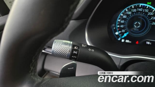 Genesis GV80 2020 — Photo 28/37