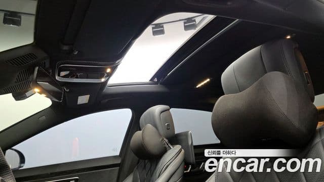 Mercedes-Benz S-Class 2022 — ფოტო 25/35
