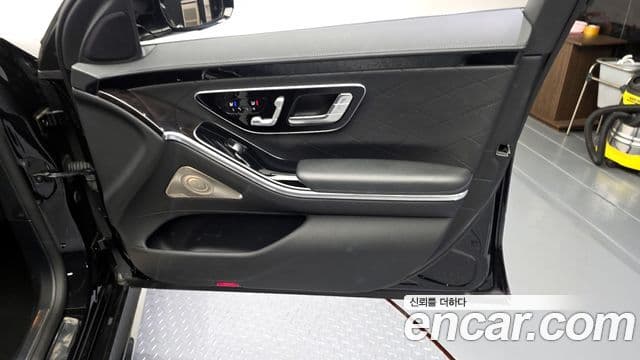 Mercedes-Benz S-Class 2022 — ფოტო 7/35