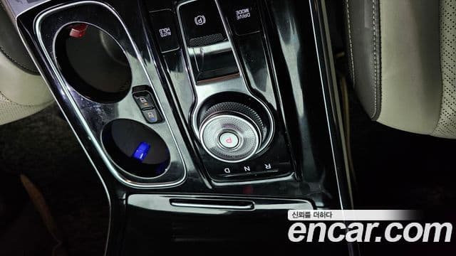 Kia Carnival 2021 — Фото 9/20