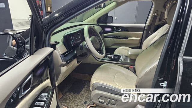 Kia Carnival 2021 — Фото 10/20