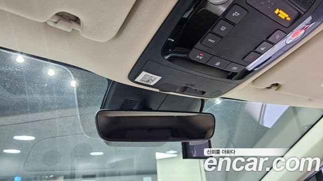 Kia Carnival 2021 — Фото 17/20