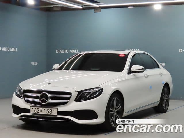 Mercedes-Benz E-Class 2020 — ფოტო 4/20