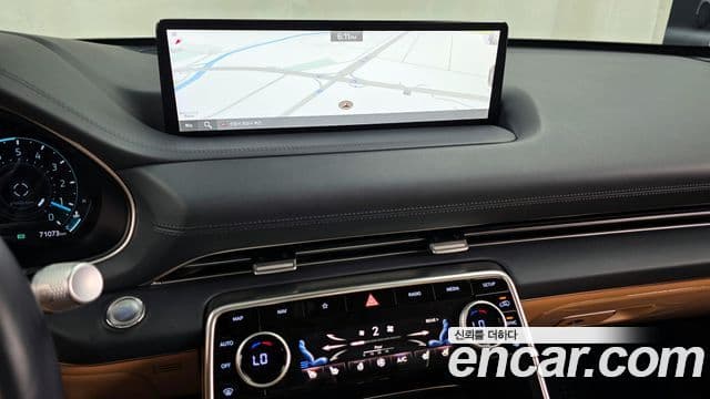 Genesis GV80 2021 — ფოტო 14/20