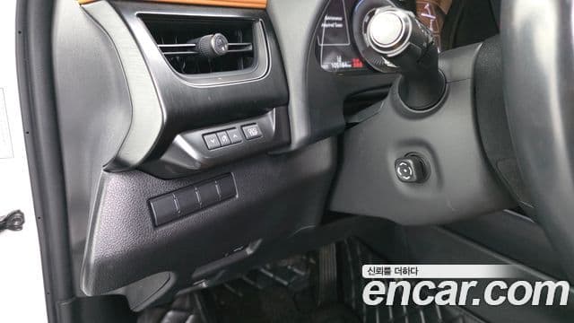 Lexus UX250h 2019 — Şəkil 14/20