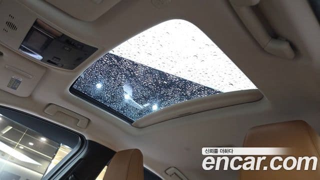 Lexus UX250h 2019 — Şəkil 19/20