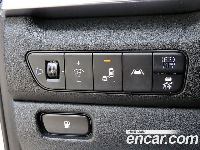 Kia Niro 2021 — ფოტო 19/20
