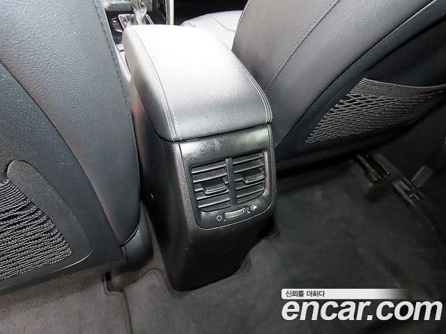 Kia Niro 2021 — ფოტო 15/20