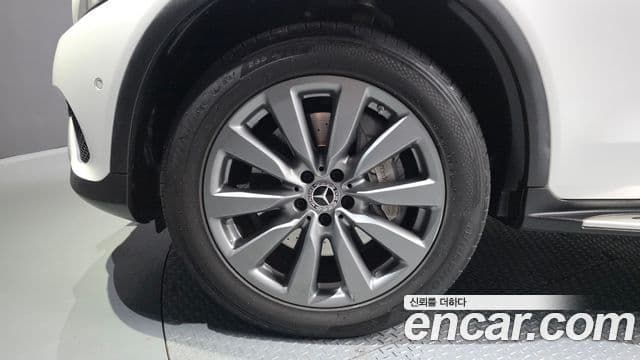 Mercedes-Benz GLC-Class 2019 — Şəkil 4/20