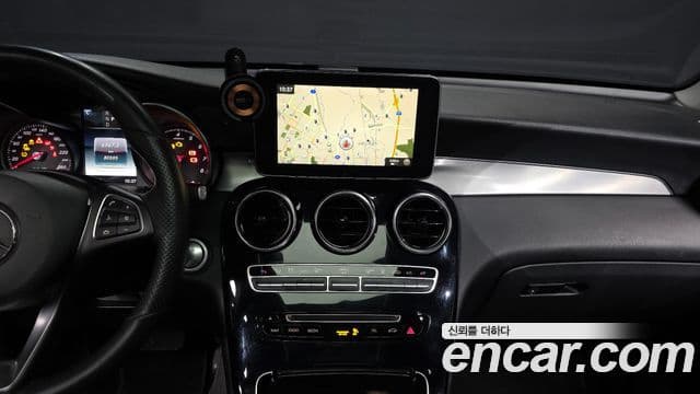 Mercedes-Benz GLC-Class 2019 — Şəkil 14/20
