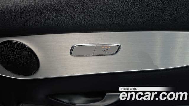 Mercedes-Benz GLC-Class 2019 — Şəkil 18/20