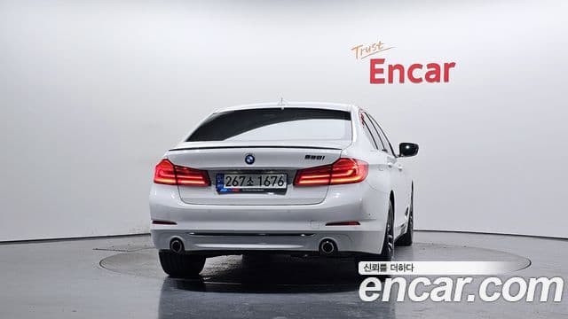 BMW 5 Series 2019 — фото 4 из 20