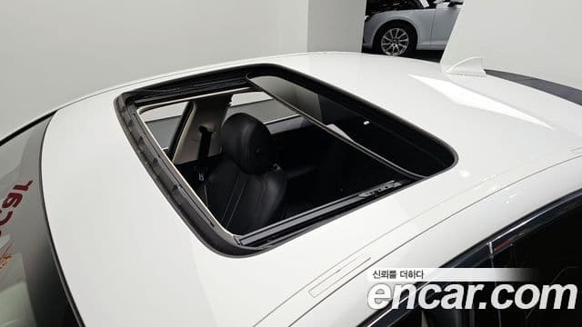 BMW 5 Series 2019 — фото 17 из 20