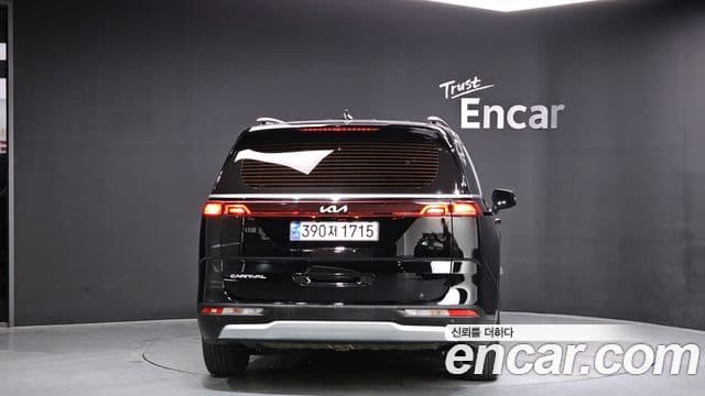 Kia Carnival 2022 — ფოტო 4/20